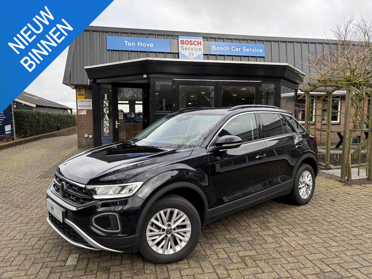 Volkswagen T-Roc - 1.5 TSI DSG Life Business navi acc Camera - AutoWereld.nl