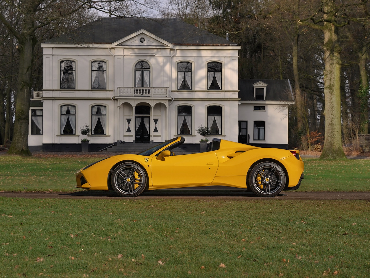 Ferrari 488 - 3.9 Spider HELE | Atelier Car | Racing Seats - AutoWereld.nl