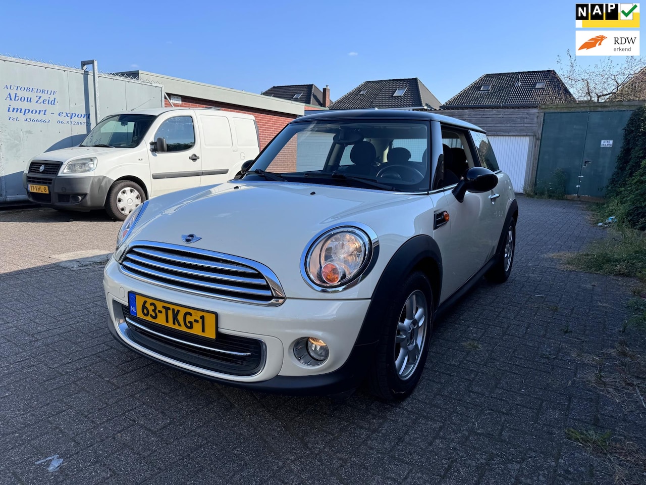 MINI Cooper - Mini 1.6 Pepper NIEUWSTAAT - AutoWereld.nl