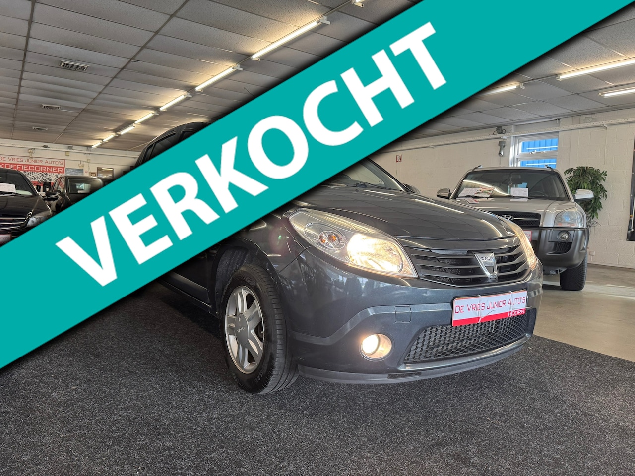 Dacia Sandero - 1.2 Aniversare. Airco, 5-drs, en meer! - AutoWereld.nl