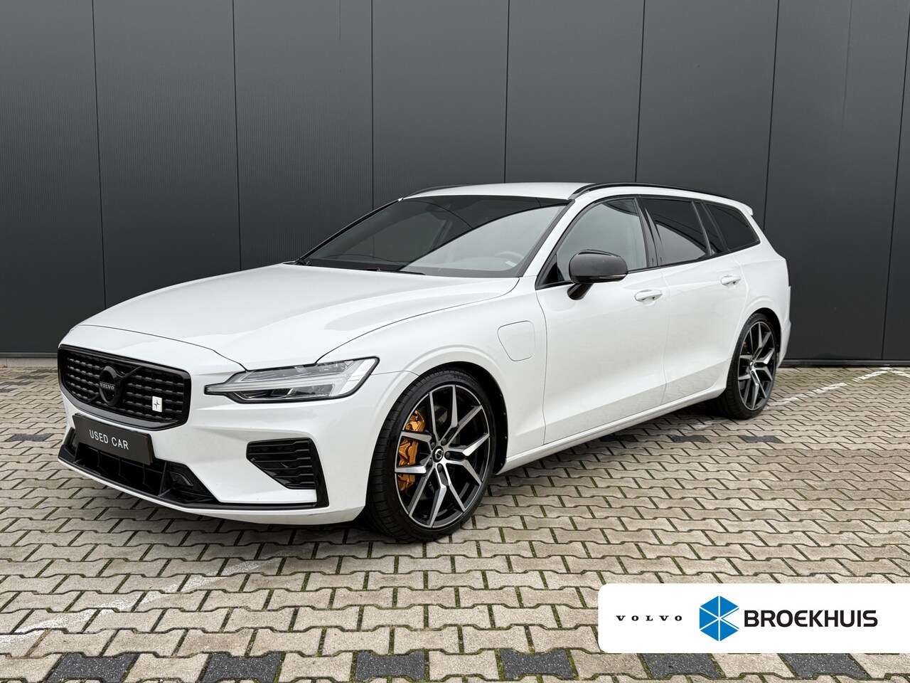 Volvo V60 - T8 Twin Engine AWD Polestar Engineered | Trekhaak | Stoel/Stuur verwarming | Camera | Park - AutoWereld.nl