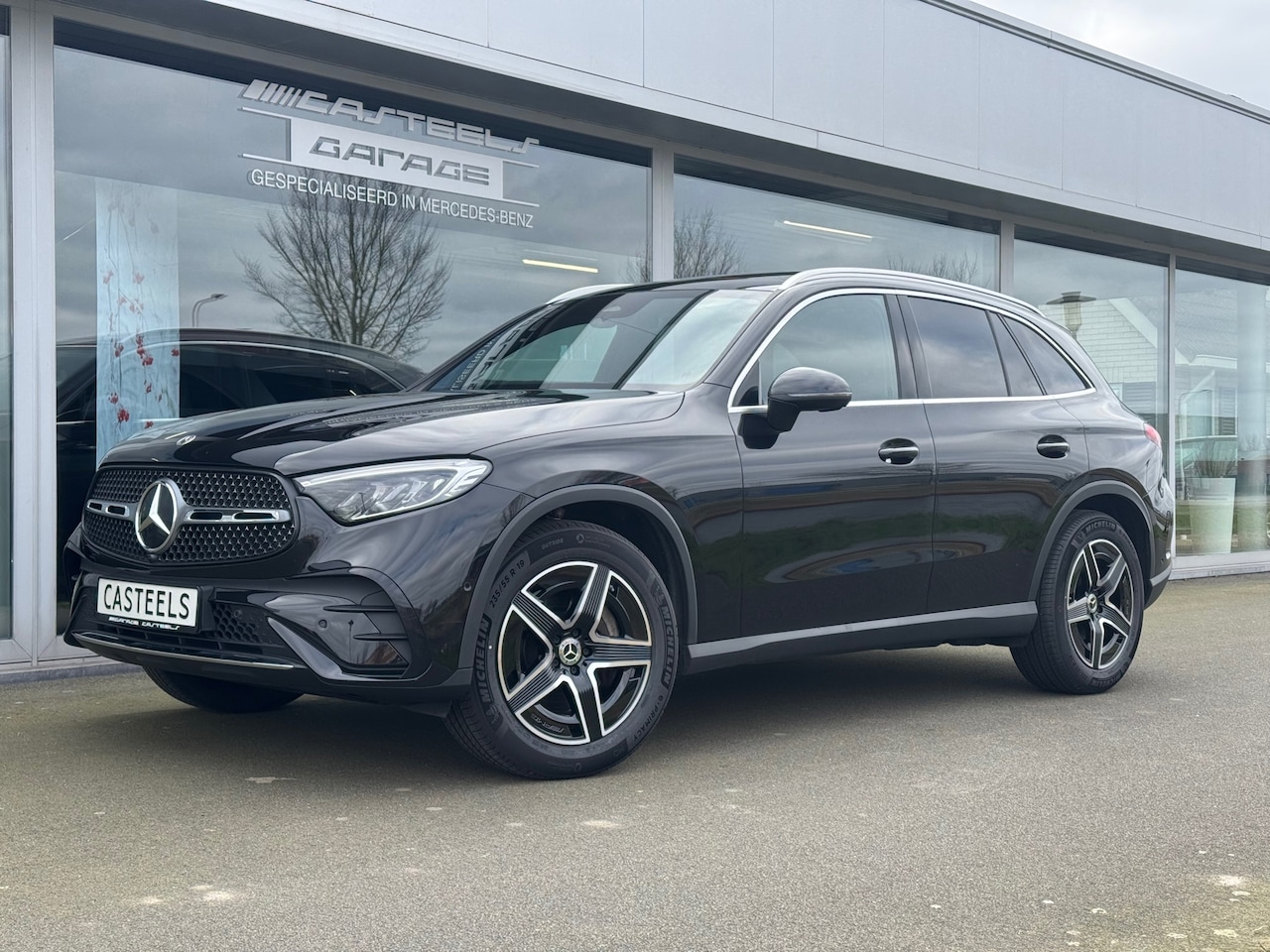 Mercedes-Benz GLC-klasse - 200 4m AMG automaat , trekhaak , Panoramadak , Distronic , Apple-carplay - AutoWereld.nl