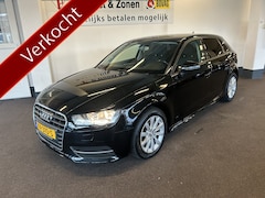 Audi A3 Sportback - 1.6 TDI ultra Attraction Pro Line plus | Cruise control | Climate control | Navigatie | Pa