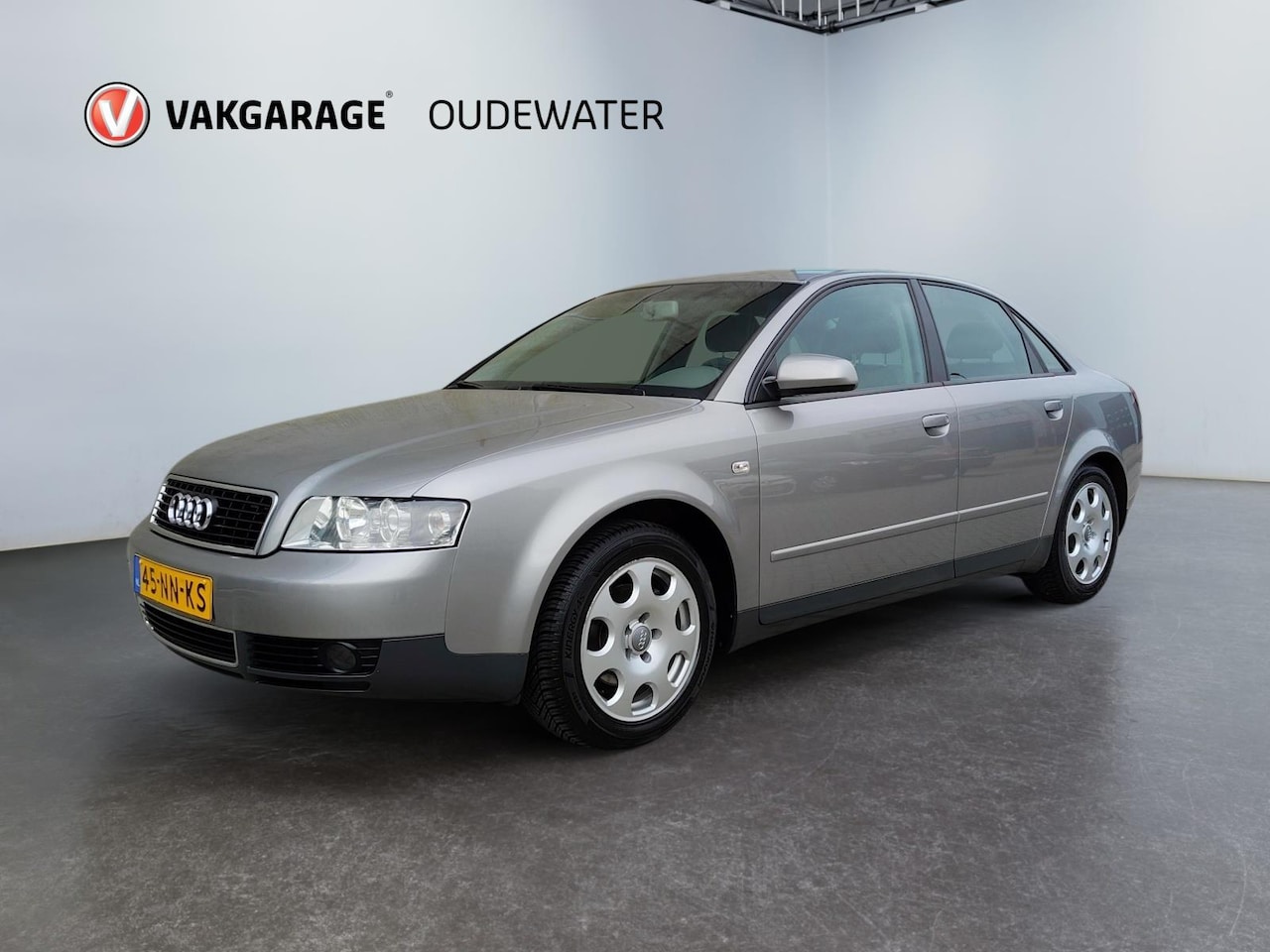 Audi A4 Limousine - 2.0 Youngtimer - AutoWereld.nl