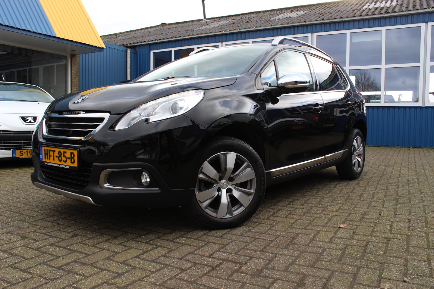 Peugeot 2008 - 1.2i "Allure" Navi - Cruise - Panoramadak !!! 110 Pk - AutoWereld.nl