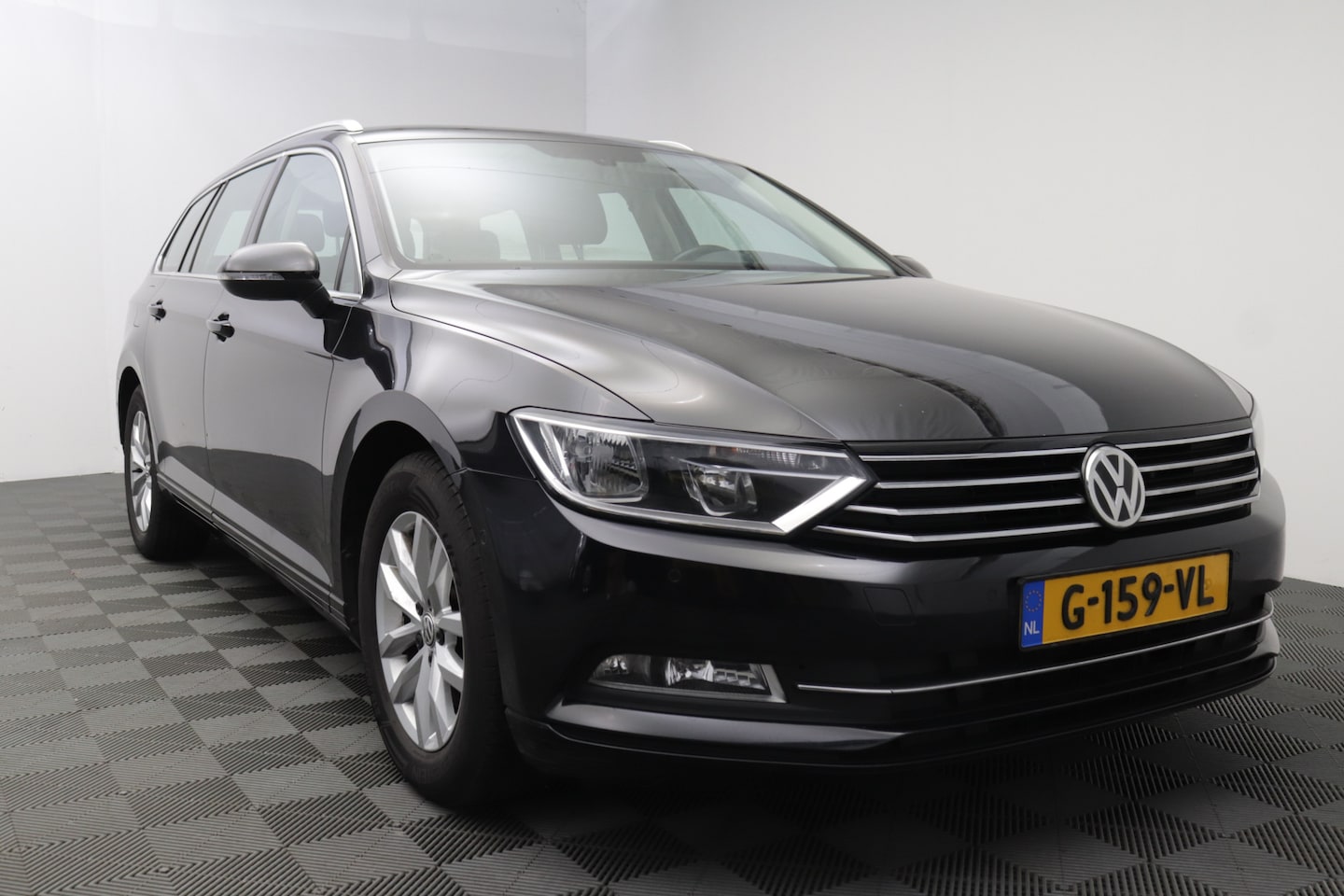 Volkswagen Passat Variant - 1.6 TDI Business Edition R 1.6 TDI Business Edition R - AutoWereld.nl