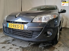 Renault Mégane - 1.6 Dynamique E85 - Navi - Schade