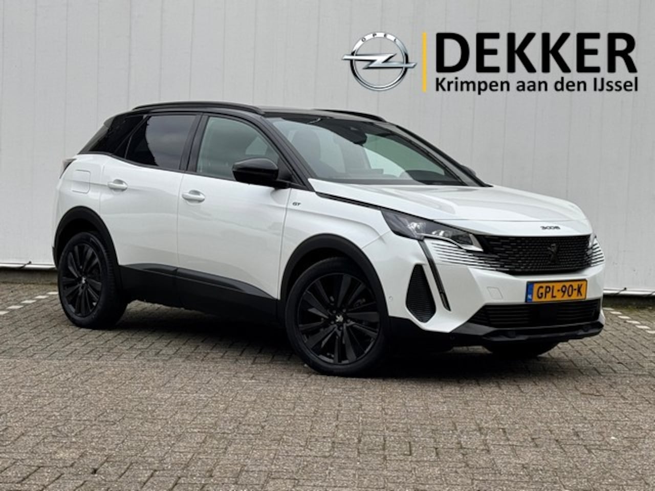 Peugeot 3008 - 1.2 Turbo GT BlackLine Automaat met Schuifdak, Navi/Camera, 19inch - AutoWereld.nl