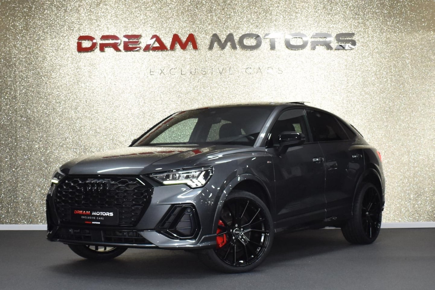 Audi Q3 Sportback - 45 TFSI e 245pk S-Line | RSQ3 | PANODAK | KEYLESS - AutoWereld.nl