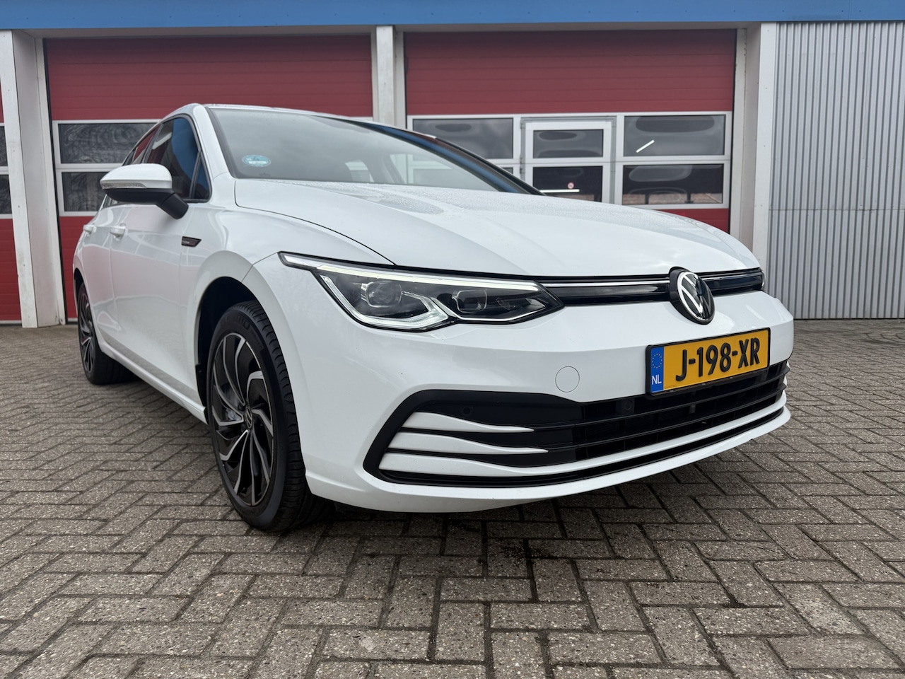 Volkswagen Golf - 1.5 TSI 131 PK | Life | Navigatie | - AutoWereld.nl