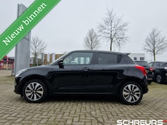 Suzuki Swift - 1.2 Stijl Smart Hybrid|Trekhaak|Dakspoiler|Rijklaar prijs|Een echte Stijl uitvoering|