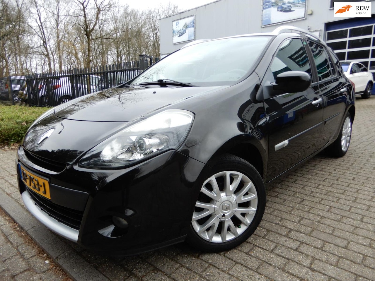 Renault Clio Estate - 1.2-16V Authentique 1.2-16V Authentique - AutoWereld.nl