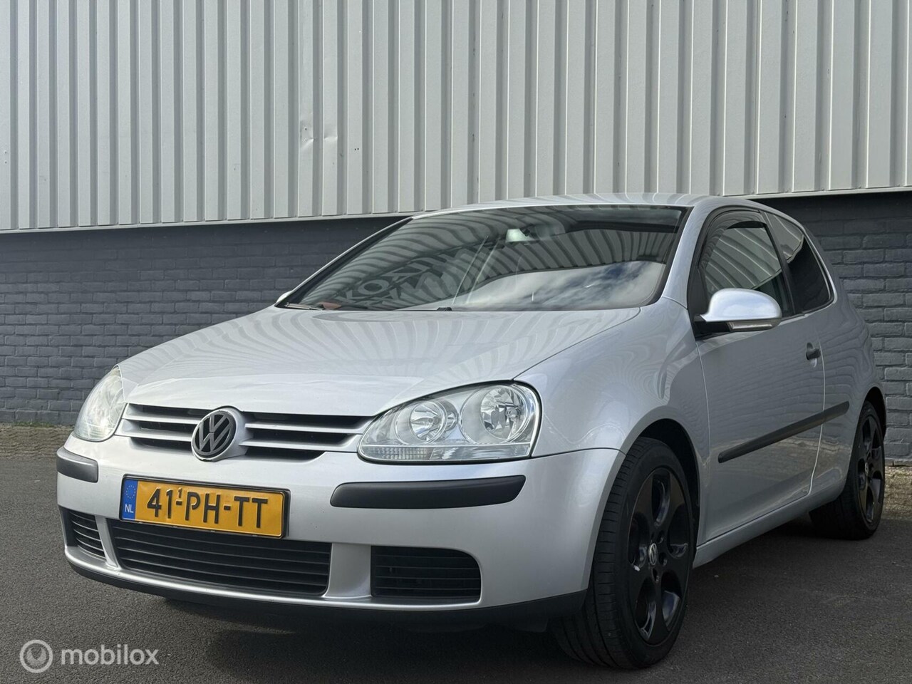 Volkswagen Golf - 1.6FSI Sportline|Airco|Cruise|APK Dealer Ond - AutoWereld.nl