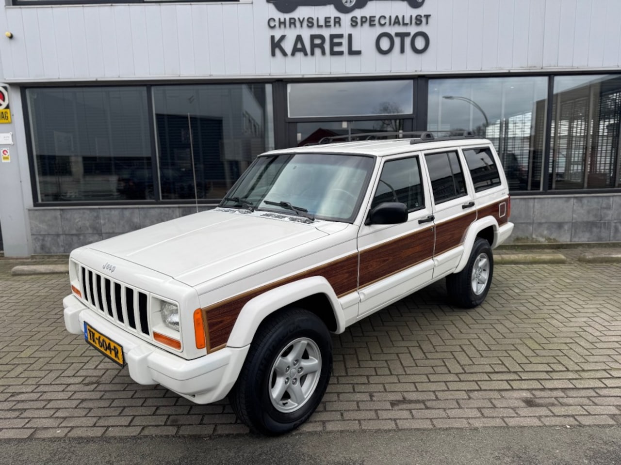 Jeep Cherokee - 4.0i Classic 4.0I CLASSIC - AutoWereld.nl