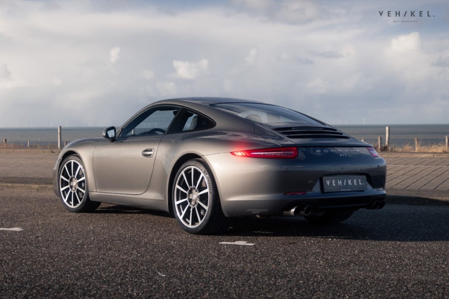 Porsche 911 - 3.4 CARRERA - PCM - PDC V+A - Sportuitlaat - AutoWereld.nl