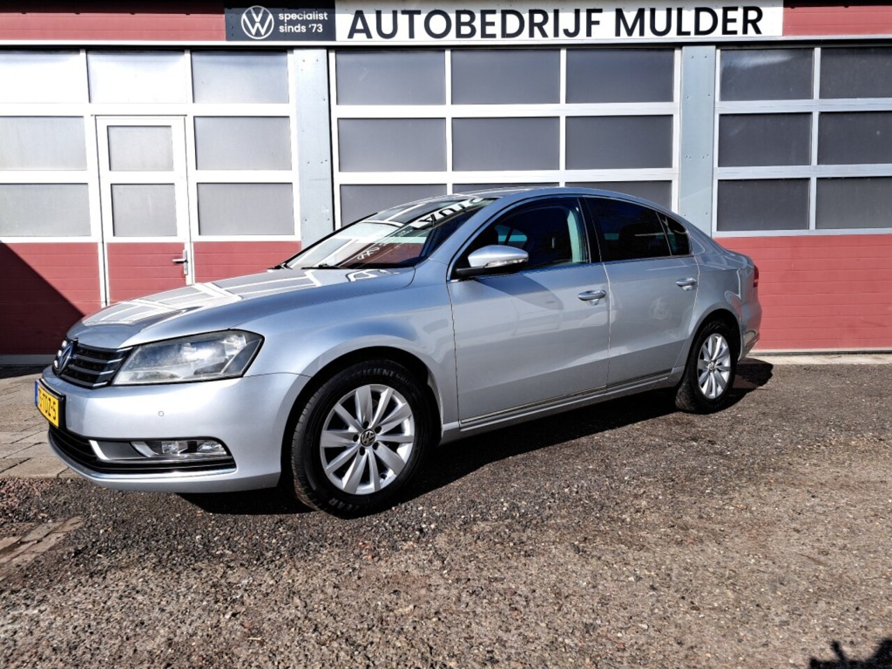 Volkswagen Passat - Sedan 1.4 TSI 122 Pk Comfortl. Exec. ECC PDC NAV 6 Bak - AutoWereld.nl