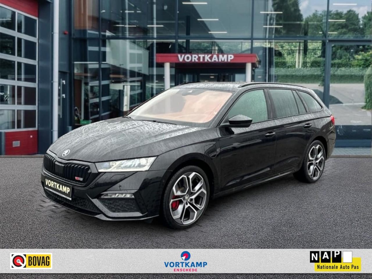 Skoda Octavia - 1.4 TSI DSG RS IV PANO-DAK/LEDER/MEMORY/CANTON/CAMERA/NAVI/ACC - AutoWereld.nl