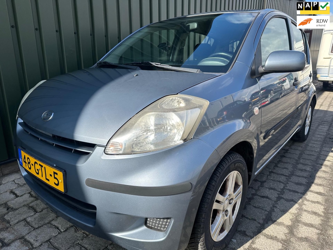 Daihatsu Sirion 2 - 1.0-12V Premium 1.0-12V Premium - AutoWereld.nl