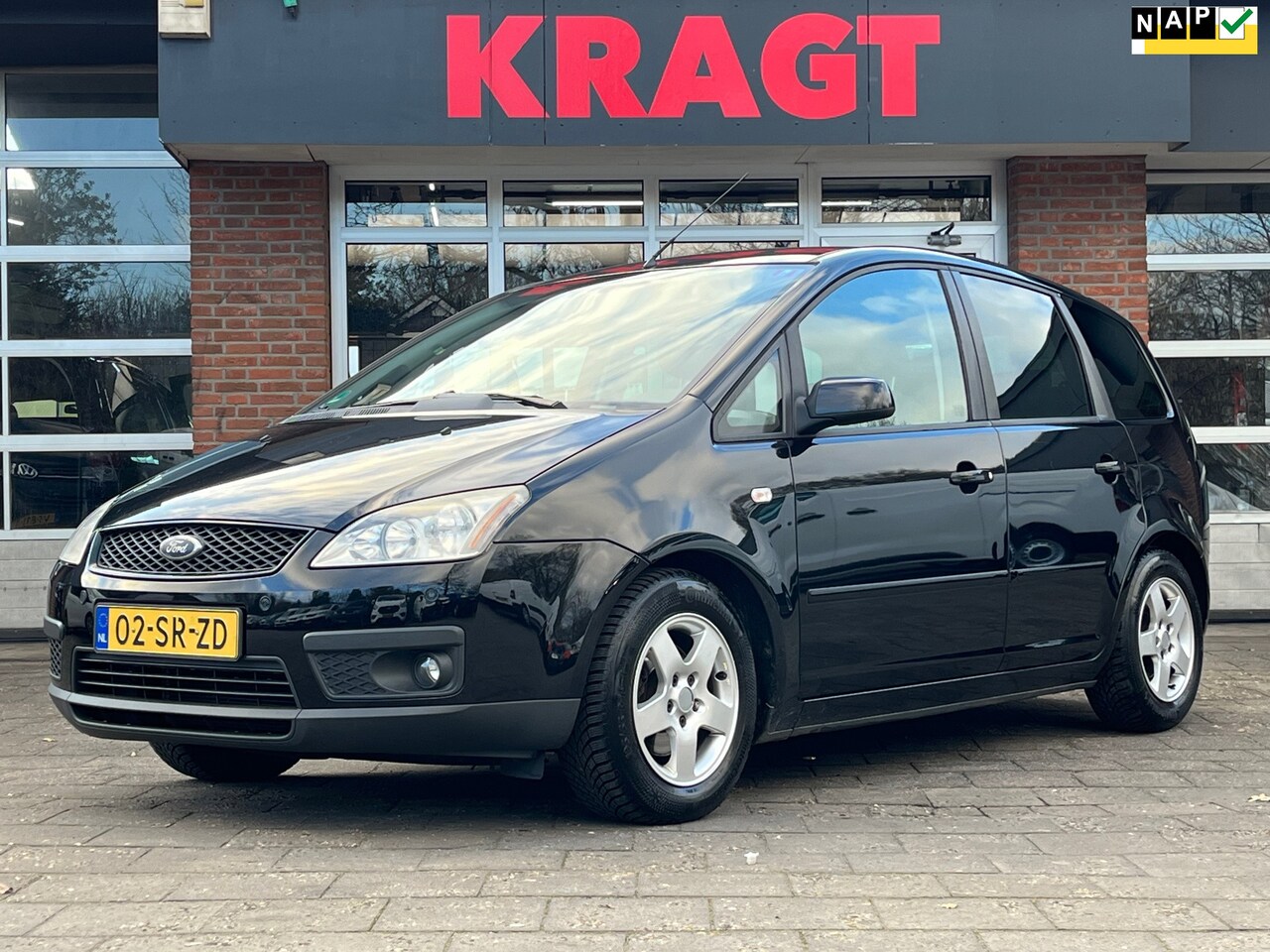 Ford Focus C-Max - Futura 1.8-16V 125 pk - trekhaak - hoge instap - airco - AutoWereld.nl