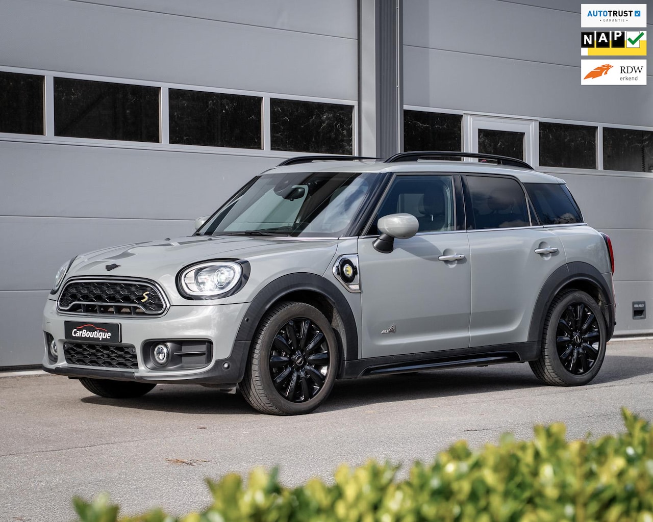 MINI Countryman - Mini 2.0 Cooper S E ALL4 Chili I Pano I Head Up I Camera I Service 12-2027 I Adaptive Crui - AutoWereld.nl