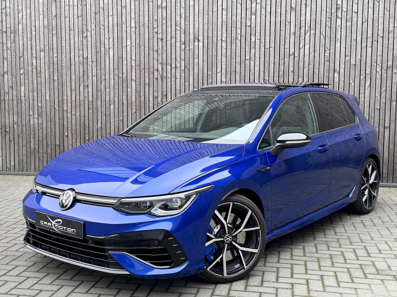 Volkswagen Golf - R Performance 2.0 TSI 4Motion 320pk Pano Lapiz Blauw - AutoWereld.nl