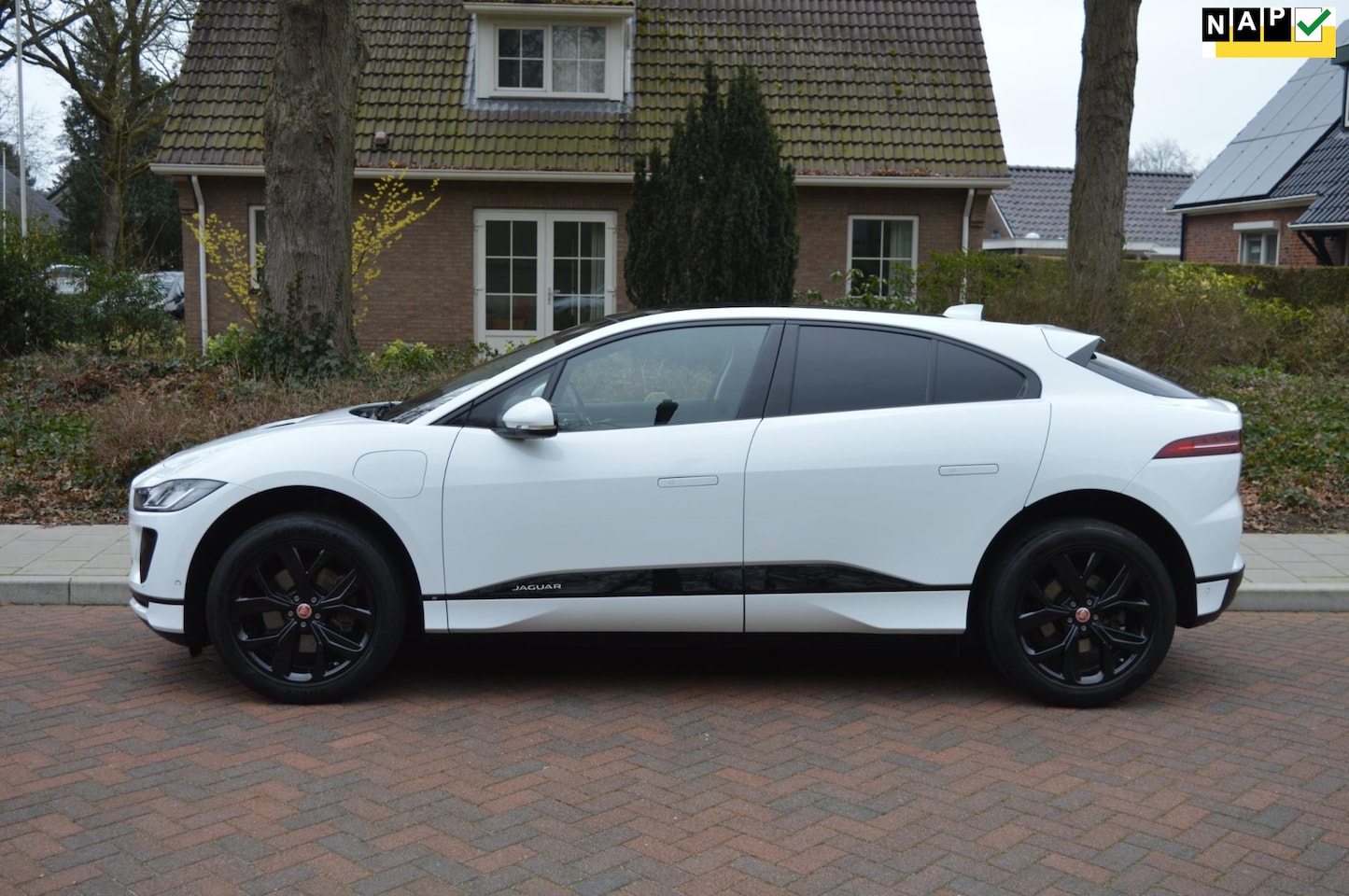 Jaguar I-PACE - EV400 S 90 kWh 1ste eigenaar/NAP/BTW/PANO - AutoWereld.nl