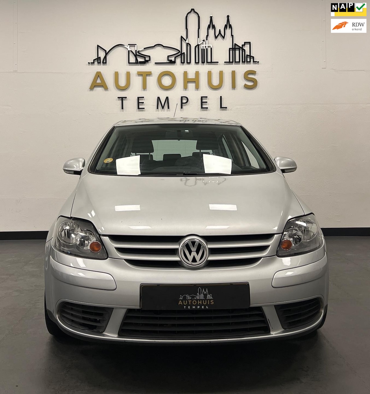 Volkswagen Golf Plus - 1.9 TDI Businessl.3 Nap Airco Elektrische ramen 5drs Trekhaak - AutoWereld.nl