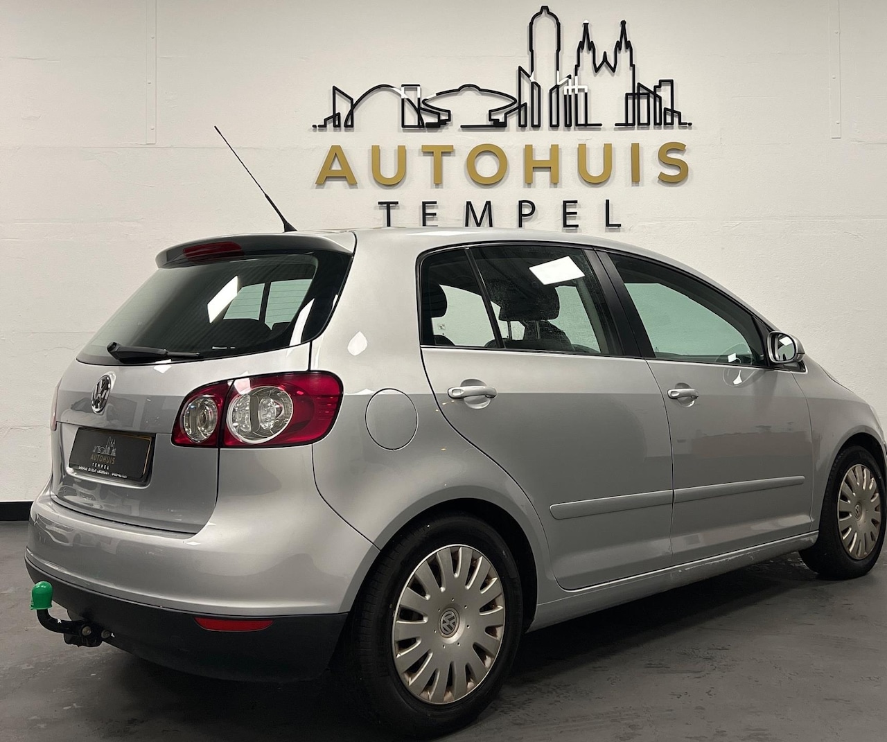 Volkswagen Golf Plus - 1.9 TDI Businessl.3 Nap Airco Elektrische ramen 5drs Trekhaak - AutoWereld.nl