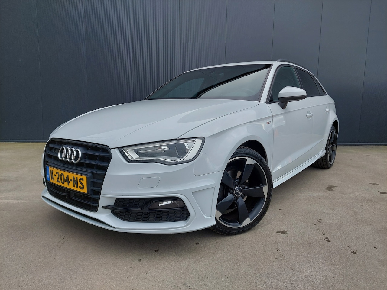 Audi A3 Sportback - 1.4 TFSI 150 PK S Line AUTOMAAT ADAPT CRUISE XENON LED NAVI ECC 18 INCH - AutoWereld.nl