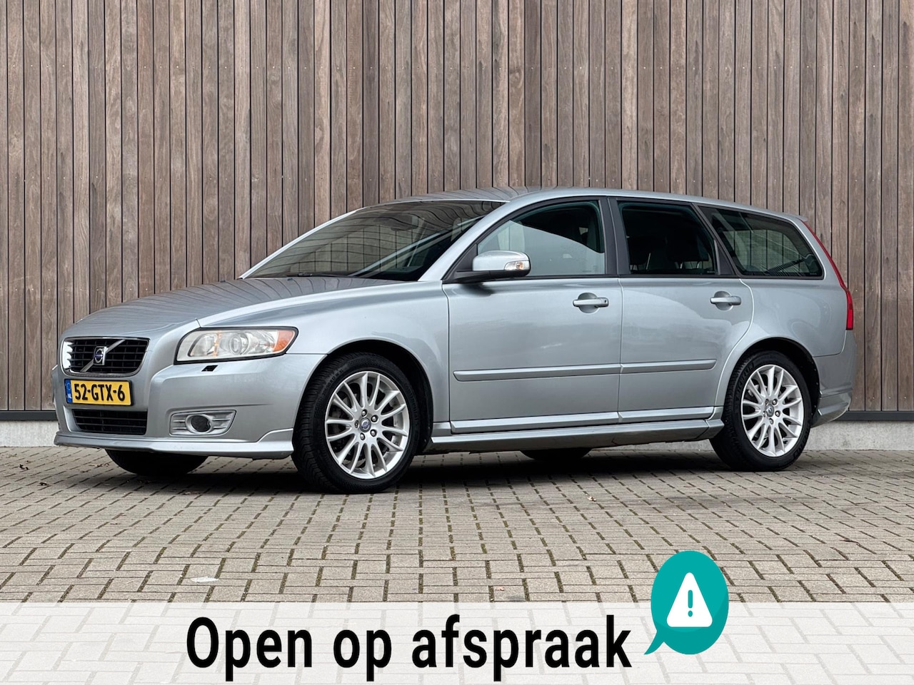 Volvo V50 - 1.8 Kinetic / PDC / Sportpakket / ZGOH / - AutoWereld.nl