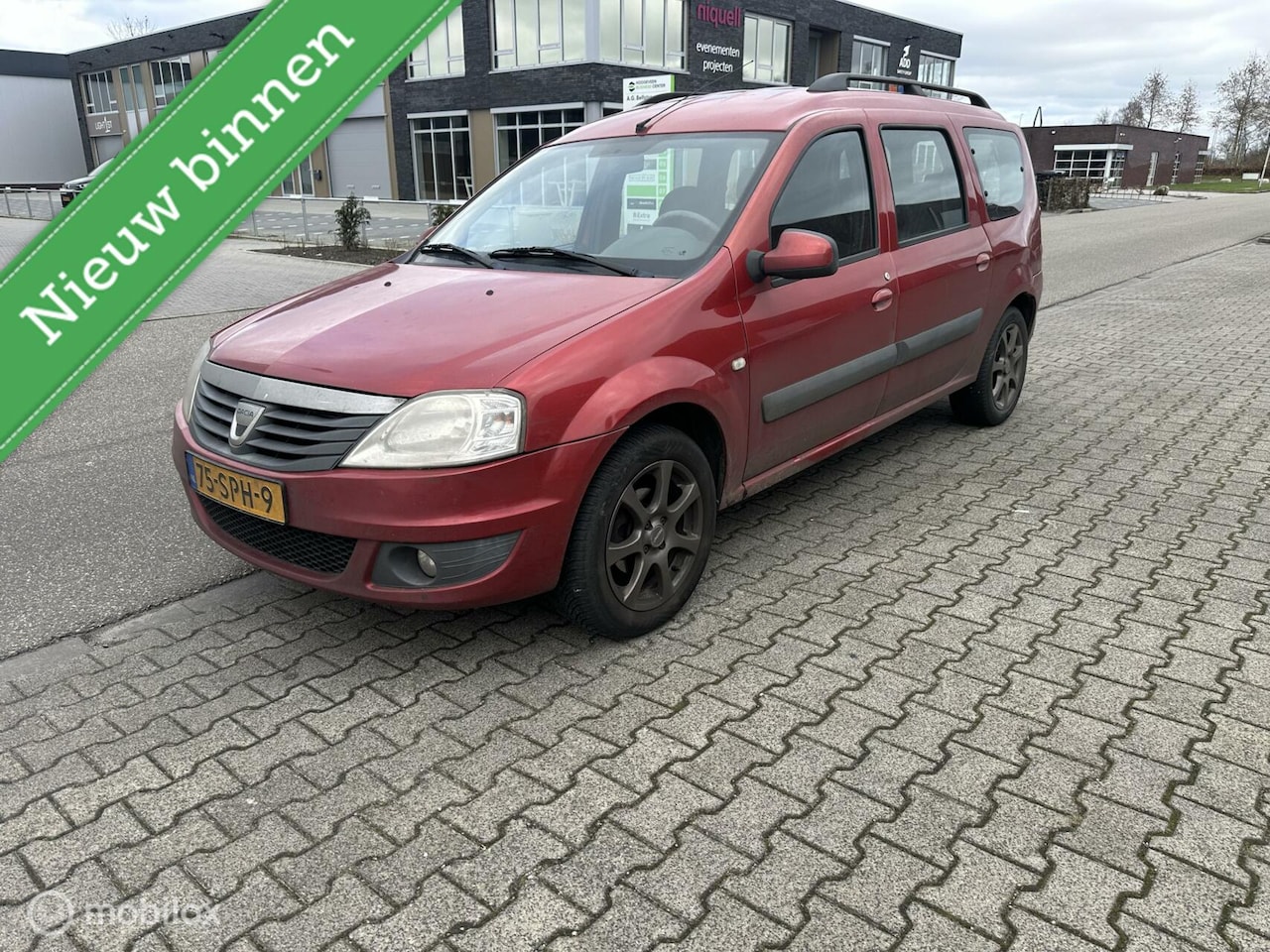 Dacia Logan MCV 1.6-16V Lauréate 7p 2011 Benzine - Occasion te koop op ...