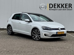 Volkswagen Golf - 1.4 TSI GTE 204PK Automaat met Leer, Schuifdak, Navi/Camera, Stoelverwarming