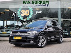 Volkswagen Tiguan - 1.5 TSI ACT Highline Business R-Line / Panoramadak