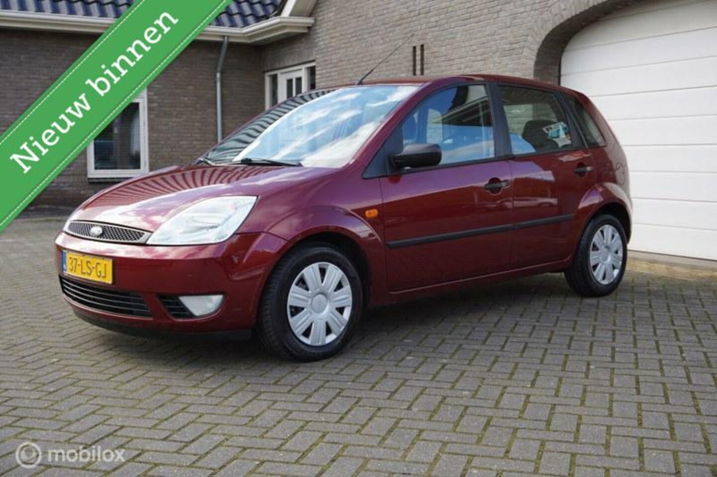 Ford Fiesta - 1.4-16V Trend AUTOMAAT !! - AutoWereld.nl