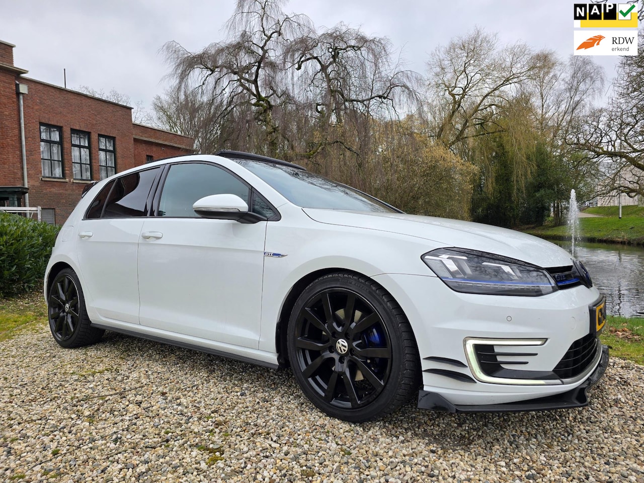 Volkswagen Golf - 1.4 TSI GTE 1.4 TSI GTE - AutoWereld.nl