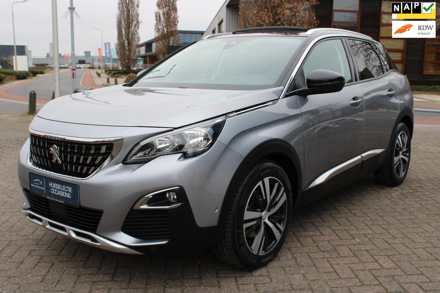 Peugeot 3008 - 1.2 PureTech GT Line Apple / Android carplay / Navi / Schuifdak - AutoWereld.nl