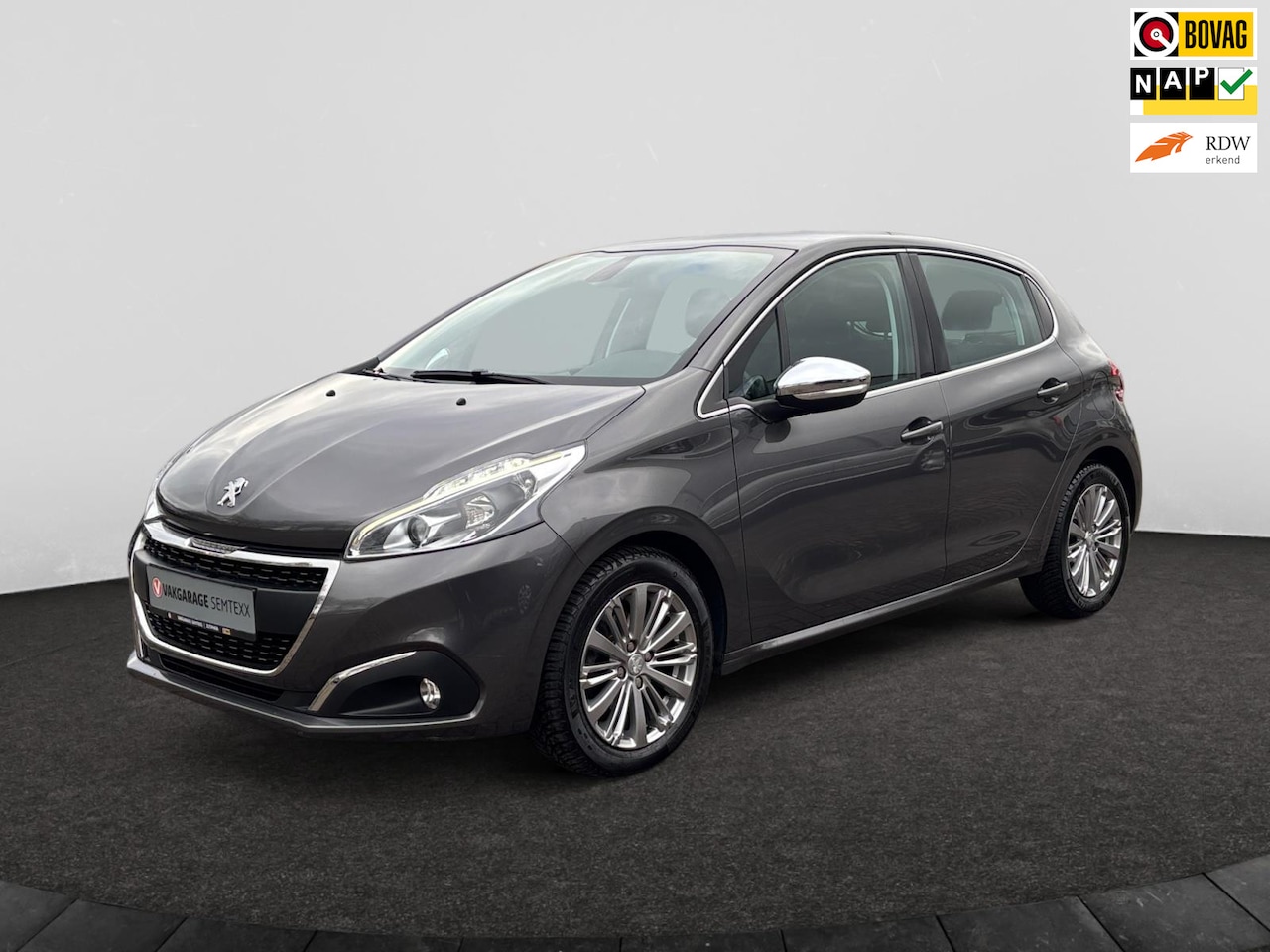 Peugeot 208 - 1.2 PureTech GT-Line | Clima | Navi | Cruise | Trekhaak Vast | All-Season Banden | Parkeer - AutoWereld.nl