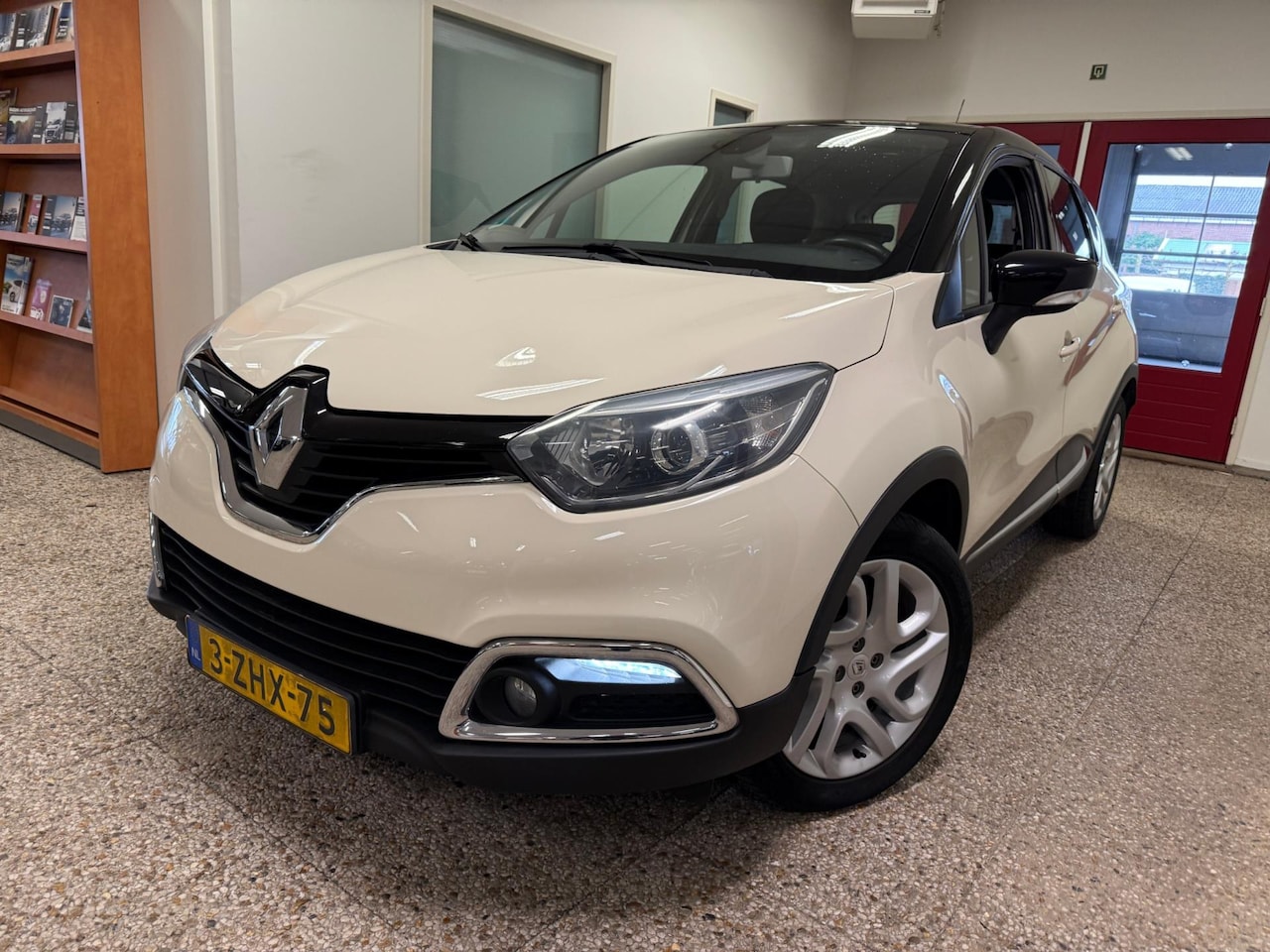 Renault Captur - 1.2 TCe Dynamique City Style |Automaat | Trekhaak | NL Auto - AutoWereld.nl