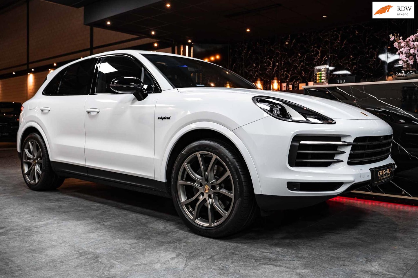 Porsche Cayenne - 3.0 Platinum Edition HYBRIDE|PANO|BOSE| - AutoWereld.nl