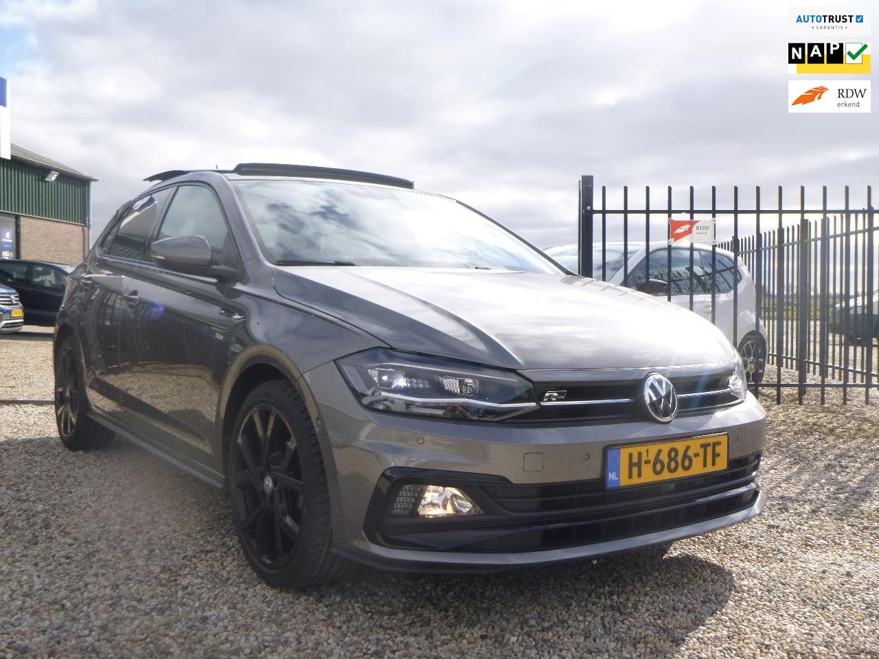 Volkswagen Polo - 1.0 TSI Highline Business 2x R-line - AutoWereld.nl