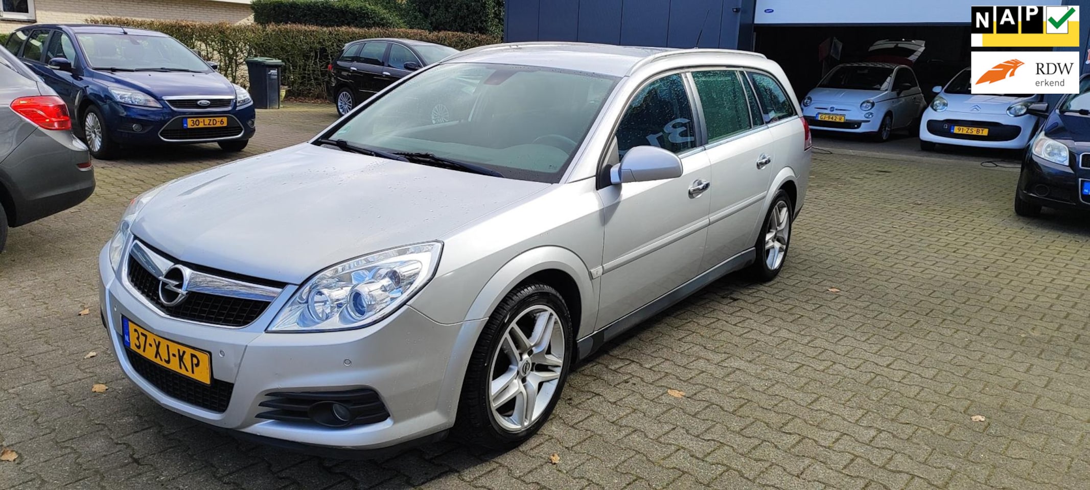 Opel Vectra Wagon - 1.8-16V Executive navi/clima leader bj 2007 station - AutoWereld.nl