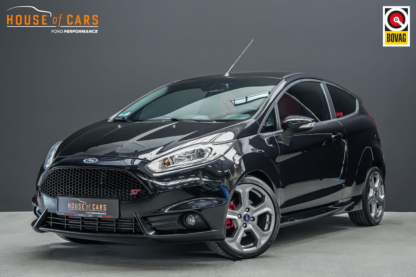 Ford Fiesta - ST-2 STYLE PACK 1.6 182pk |Milltek|cruise control|navigatie|bluetooth|parkeersensoren|stoe - AutoWereld.nl