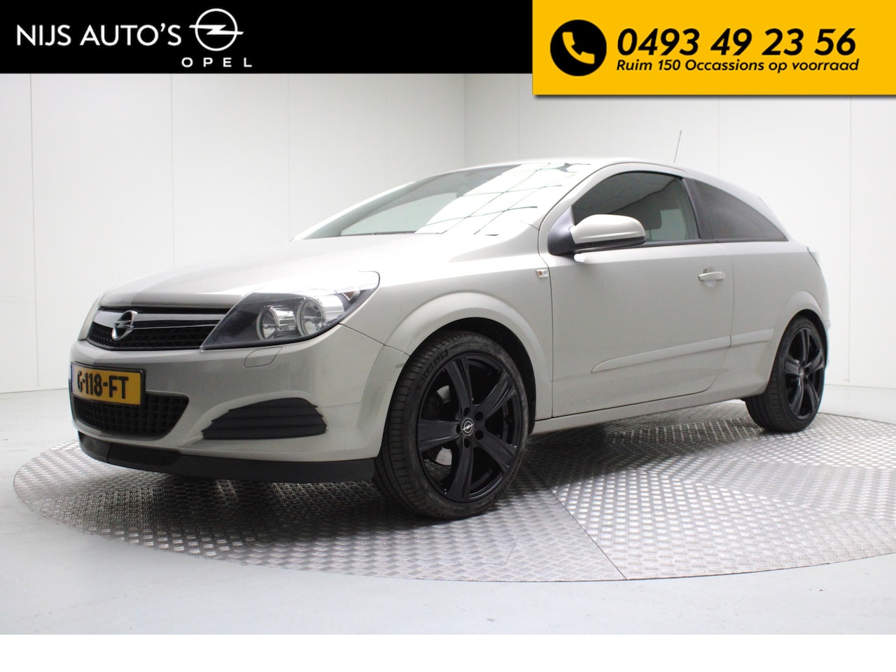 Opel Astra GTC - 1.6 Cosmo | Climate / Cruise / Radio / Armsteun voor - AutoWereld.nl