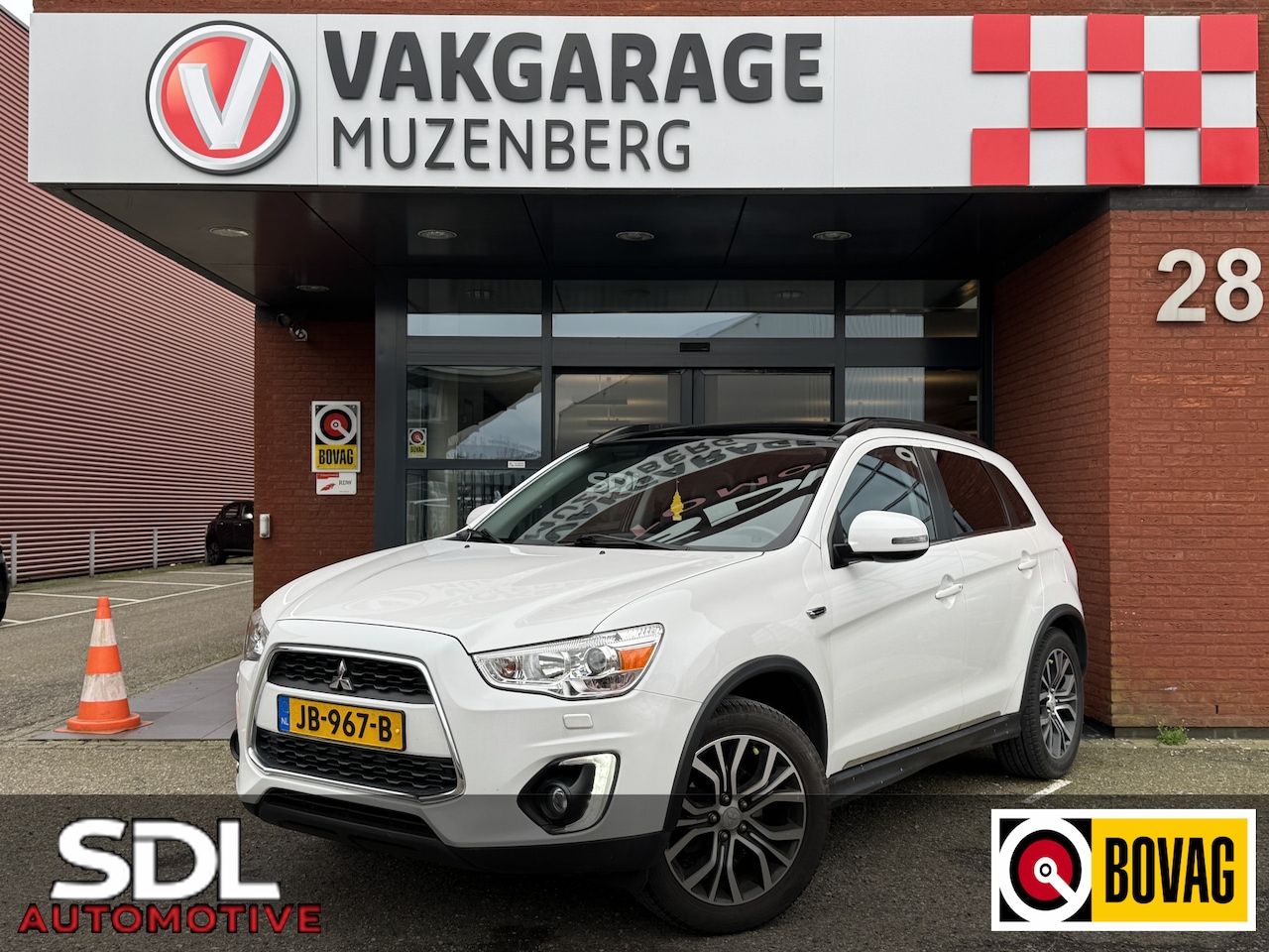 Mitsubishi ASX - 1.6 Cleartec Instyle // PANORAMA DAK // NAVI // CAMERA // AIRCO // STOEL VERWARMING // ELK - AutoWereld.nl