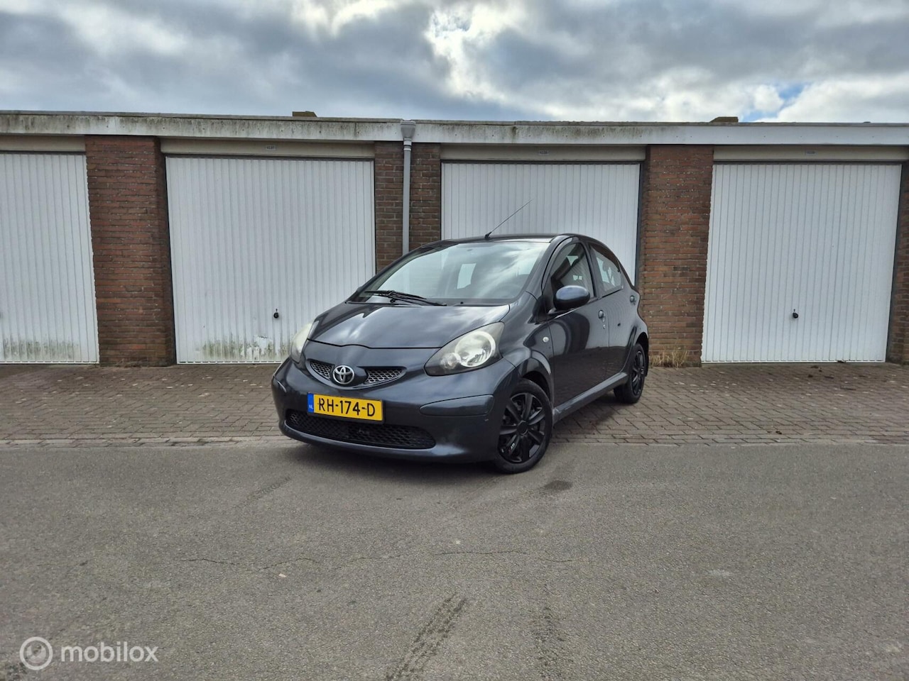 Toyota Aygo - 1.0-12V + 5-Deurs / Airco - AutoWereld.nl