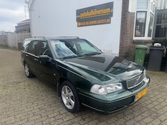 Volvo V70 - 2.5 Luxury-Line 7 PERSOONS