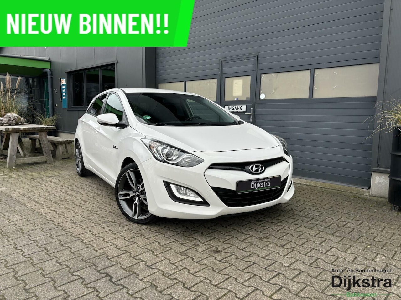 Hyundai i30 - 1.6 GDi i-Motion Airco/ Achteruitrijcamera/ Cruise Control!! - AutoWereld.nl