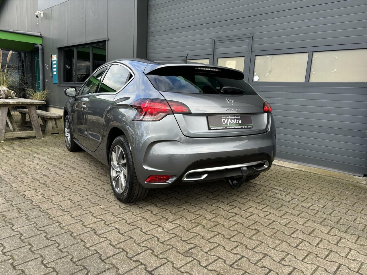 Citroën DS4 - 1.6 VTi So Chic INCL. Grote Beurt!! Airco/ Stoelmassage/ Cruise Control/ Navigatie!!