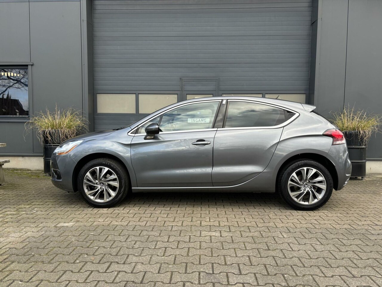 Citroën DS4 - 1.6 VTi So Chic INCL. Grote Beurt!! Airco/ Stoelmassage/ Cruise Control/ Navigatie!!