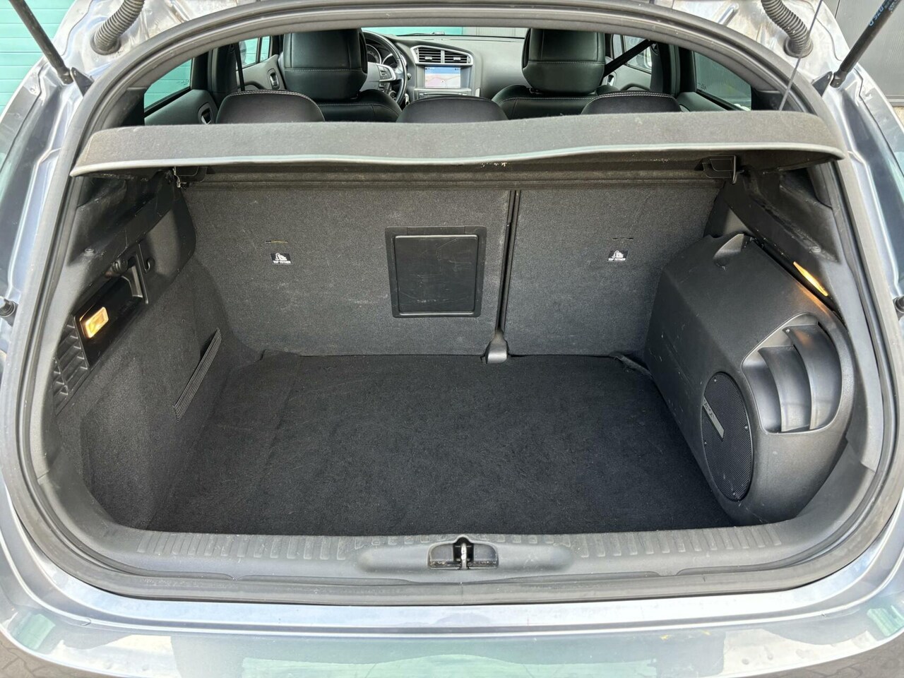 Citroën DS4 - 1.6 VTi So Chic INCL. Grote Beurt!! Airco/ Stoelmassage/ Cruise Control/ Navigatie!!